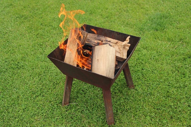 5 Best Fire Pits for Grass (to Avoid Burning Your Lawn)